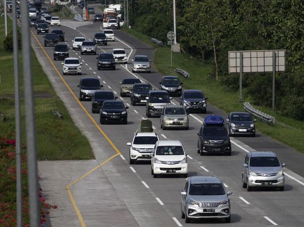 Terkini! Arus Balik Tol Palikanci Padat