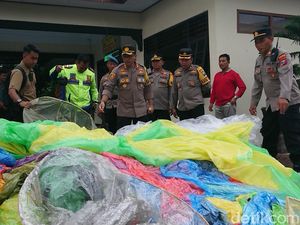 83 Balon Udara Diamankan dalam Lebaran Ketupat di Trenggalek 83 Balon Udara Diamankan dalam Lebaran Ketupat di Trenggalek