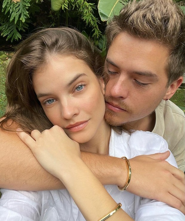 Dylan Sprouse dan Barbara Palvin/Foto: Instagram.com/realbarbarapalvin pasangan artis hollywood gelar pernikahan