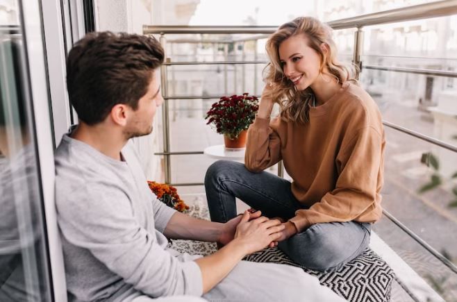 Evaluasi Progressmu dalam Menghargai Pasangan. Foto freepik.com: lookstudio