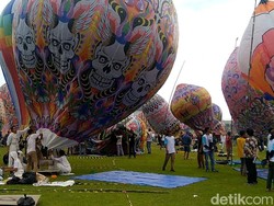 Balon Udara Tambat, Pelestari Tradisi Nan Ramah Penerbangan di Pekalongan