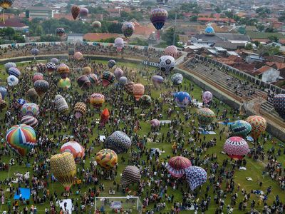 Begini Semarak Festival Balon Udara di Pekalongan