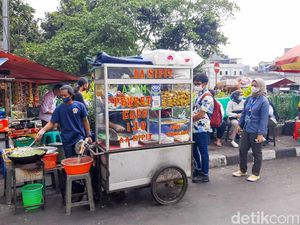 Gokil! Omzet 5 Penjual Makanan Kaki Lima Ini Belasan Juta Rupiah per Hari Gokil! Omzet 5 Penjual Makanan Kaki Lima Ini Belasan Juta Rupiah per Hari