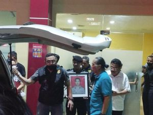 Keluarga: Kasat Reskrim Narkoba Polres Jaktim Naik Ojol Sebelum Tewas Keluarga: Kasat Reskrim Narkoba Polres Jaktim Naik Ojol Sebelum Tewas