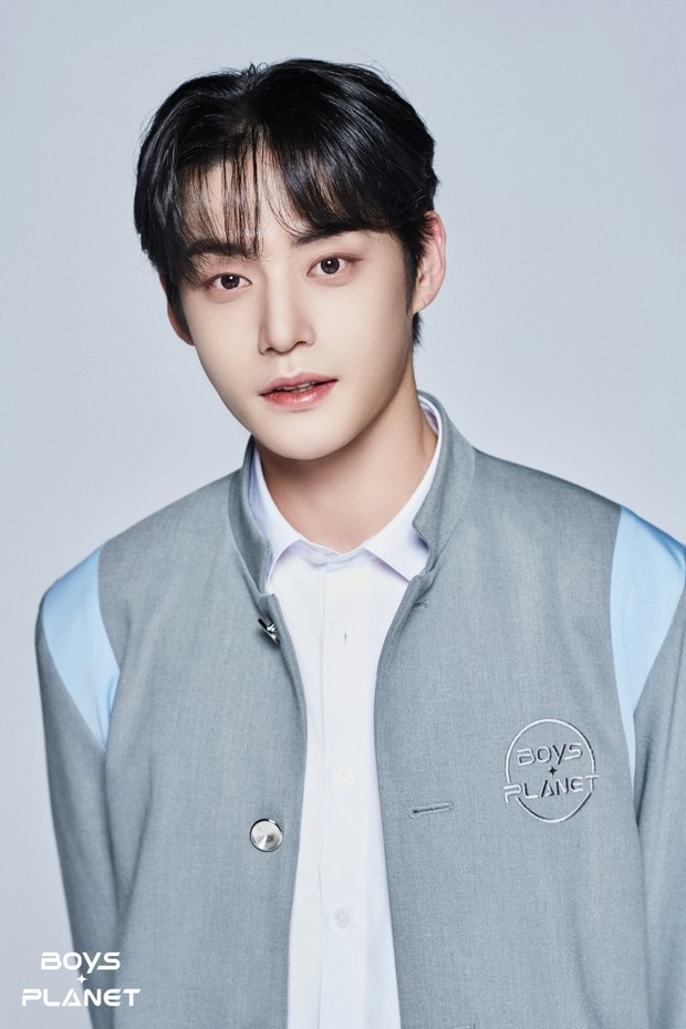 Kim Ji Woong anggota ZEROBASEONE/Foto: service.mnetplus.world Kim Ji Woong anggota ZEROBASEONE/Foto: service.mnetplus.world