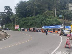 Urai Kemacetan, Polisi Berlakukan One Way Jalur Cianjur arah Bogor