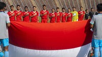 Di Olympic Stadium, Phnom Penh, Kamboja, Sabtu (29/4/2023), Indonesia tak berkembang pada babak pertama. Gol Marselino baru tercipta pada akhir paruh pertama, meneruskan umpan Rio Fahmi.