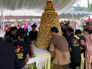 Lebaran Topat di Lombok, Tradisi Unik Sepekan Setelah Idul Fitri Lebaran Topat di Lombok, Tradisi Unik Sepekan Setelah Idul Fitri