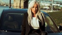 Potret Nannette Hammond, Sopir Taksi Paling Seksi di Dunia