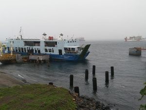 Cuaca Buruk Melanda Selat Bali, Pelayaran Ditutup Sementara