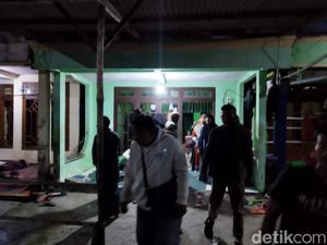 Penyulut Petasan Penyebab Bayi Meninggal di Gresik Dilaporkan ke Polisi Penyulut Petasan Penyebab Bayi Meninggal di Gresik Dilaporkan ke Polisi