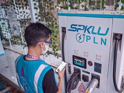 Segini Biaya Pasang Charger Mobil Listrik di Rumah