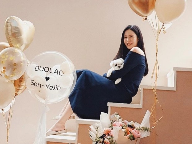 Potret Son Ye Jin dalam pemotretan bersama Duolac