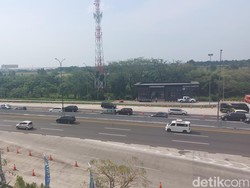Arus Balik Lebaran di Tol Cikampek Ramai Lancar