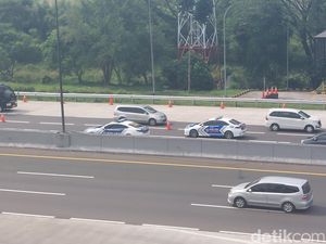 Mulai! One Way-Contraflow Arus Balik Diterapkan di Tol Palimanan-Cikampek Mulai! One Way-Contraflow Arus Balik Diterapkan di Tol Palimanan-Cikampek