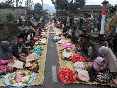 Potret Tradisi Kenduri Syawalan di Kaki Gunung Merapi