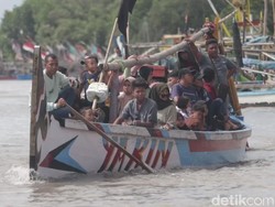 Ada Tradisi Praonan dalam Lebaran Ketupat di Pasuruan, Begini Keseruannya!