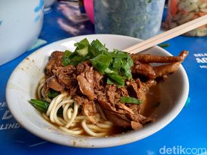 Mi Ayam Pocong Pajang Solo, Nama Unik Berawal dari Persaingan Bisnis