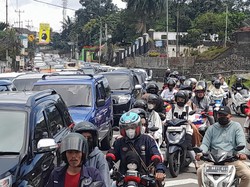 Didominasi Motor, 32 Ribu Kendaraan Padati Kawasan Puncak Hingga Siang Ini