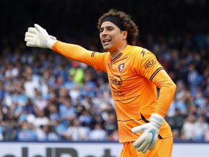 Guillermo Ochoa, Benteng Salernitana yang Sulit Ditembus Napoli