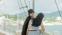 Erina Gudono dan Kaesang Mesra-mesraan di Pulau Rinca