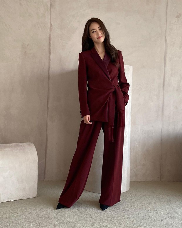 Lee Yeon Hee memiliki tinggi badan 172 cm/Foto: Instagram/yeonhee.luv