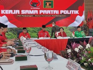 Hasto Berpantun di Depan Megawati-Mardiono, Singgung Kerja Sama Bawa Amanah