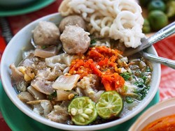 Gurih Nagih! Ini 5 Mie Kocok Paling Laris di Bandung