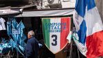 Foto: Atmosfer Juara Napoli Sudah Terasa di Kota Naples