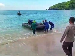 Hendak Lepas Jangkar, Perahu Nelayan Tenggelam di Pantai Nipah