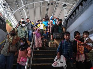 Ribuan Pemudik Mulai Berdatangan di Pasar Senen Hari Ini