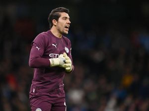 Man City Perpanjang Kontrak Stefan Ortega