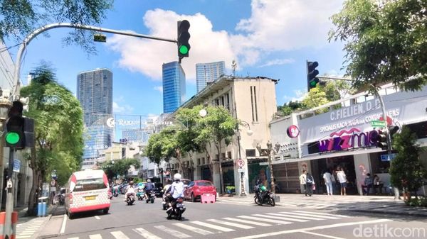 Potret Surabaya Ramai Lagi Usai Sempat Sepi Ditinggal Mudik Warganya