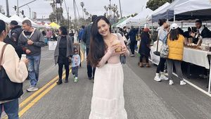 Serunya Beby Tsabina saat Ngopi dan Makan Pancake di Amerika