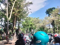 Buruh Mulai Bergerak Masuk Surabaya, Arus Lalin Macet!