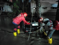 Efek Banjir di Cianjur: 1 Rumah, 8 Motor, dan 1 Mobil Hanyut