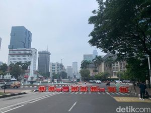 Ada Demo Buruh, Jalan Merdeka Barat Arah Istana Ditutup