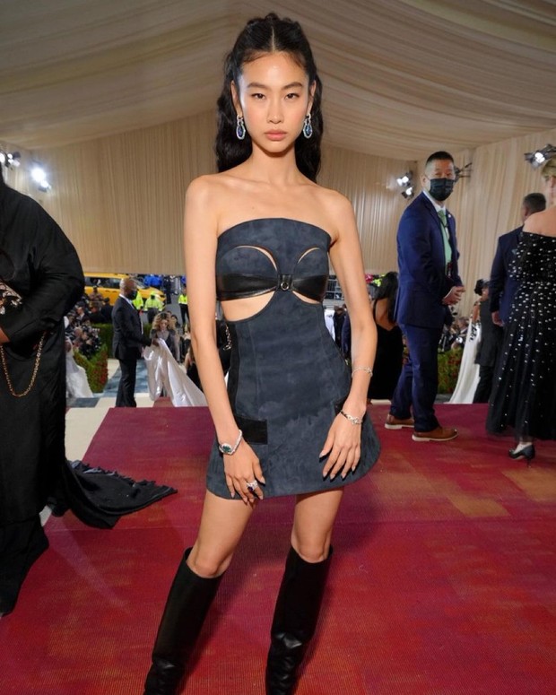 Jung Ho Yeon di MET Gala 2022