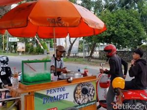 Kisah Mantan Buruh Pabrik di Lamongan yang Kini Sukses Dagang Pentol