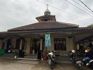 Pria Sukabumi Ngamuk: Merusak Masjid hingga Lempar Al-Quran