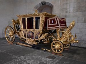 Melihat Kereta Kencana Untuk Penobatan Raja Charles III Melihat Kereta Kencana Untuk Penobatan Raja Charles III
