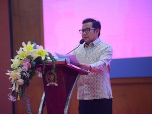 Cak Imin: Saya Berjuang Liburkan May Day untuk Buruh Cak Imin: Saya Berjuang Liburkan May Day untuk Buruh