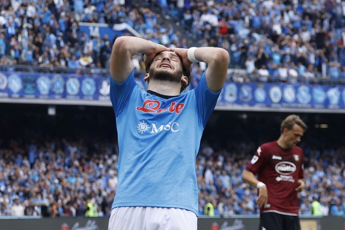 NAPLES, ITALY - APRIL 30: Khvicha Kvaratskhelia of SSC Napoli looks dejected during the Serie A match between SSC Napoli and Salernitana at Stadio Diego Armando Maradona on April 30, 2023 in Naples, Italy. (Photo by Matteo Ciambelli/DeFodi Images via Getty Images)