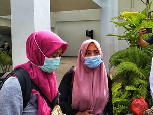 10 Mahasiswa Korban Perang Sudan Tiba Hari ini di Lombok, 6 Nyusul 10 Mahasiswa Korban Perang Sudan Tiba Hari ini di Lombok, 6 Nyusul