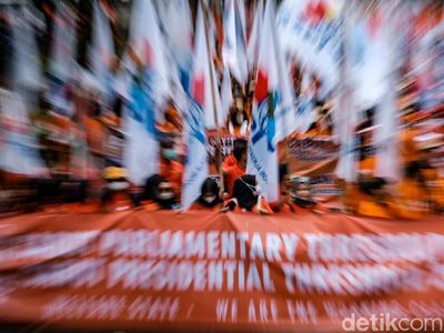 Penampakan Massa Demo May Day Long March di Jakarta