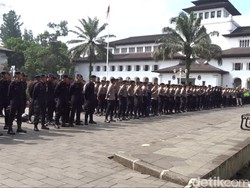 580 Personel Amankan Demo May Day di Gedung Sate Bandung