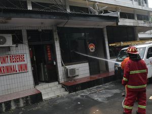 Potret Ruangan di Mapolsek Bekasi Kota Terbakar