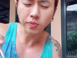 Rafael Tan SM*SH Bagikan Resep Seblak, Ditonton 5,3 Juta Kali di TikTok