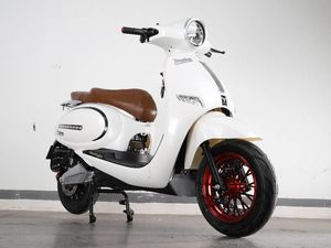 Motor Listrik Tangkas Bisa Dicas di Rumah, Kini Rilis Model Ala Skutik Retro Modern