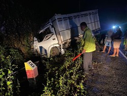 Truk Sound System Tabrak Tebing di Malang Angkut 10 Orang, 2 Tewas-8 Luka